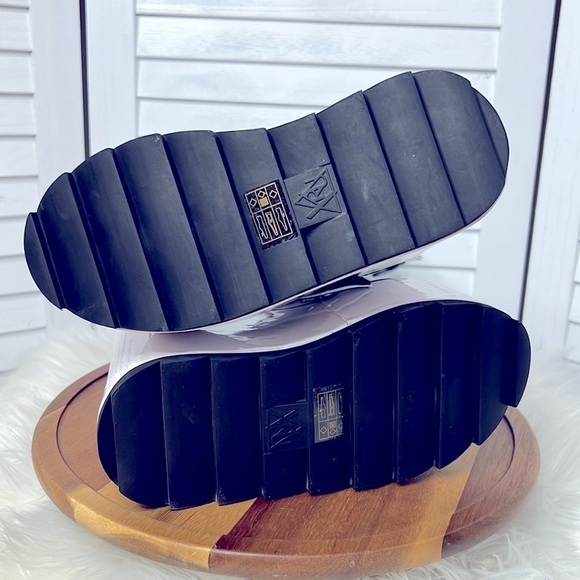 YRU White Patent Dune Strapped Platform Boots DOLLS KILL Size 5* - Picture 8 of 11